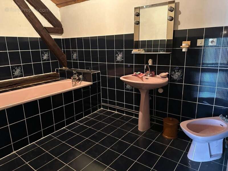 Maison à NEAUPHLE-LE-VIEUX