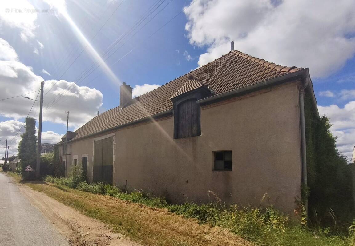 Maison à FEROLLES