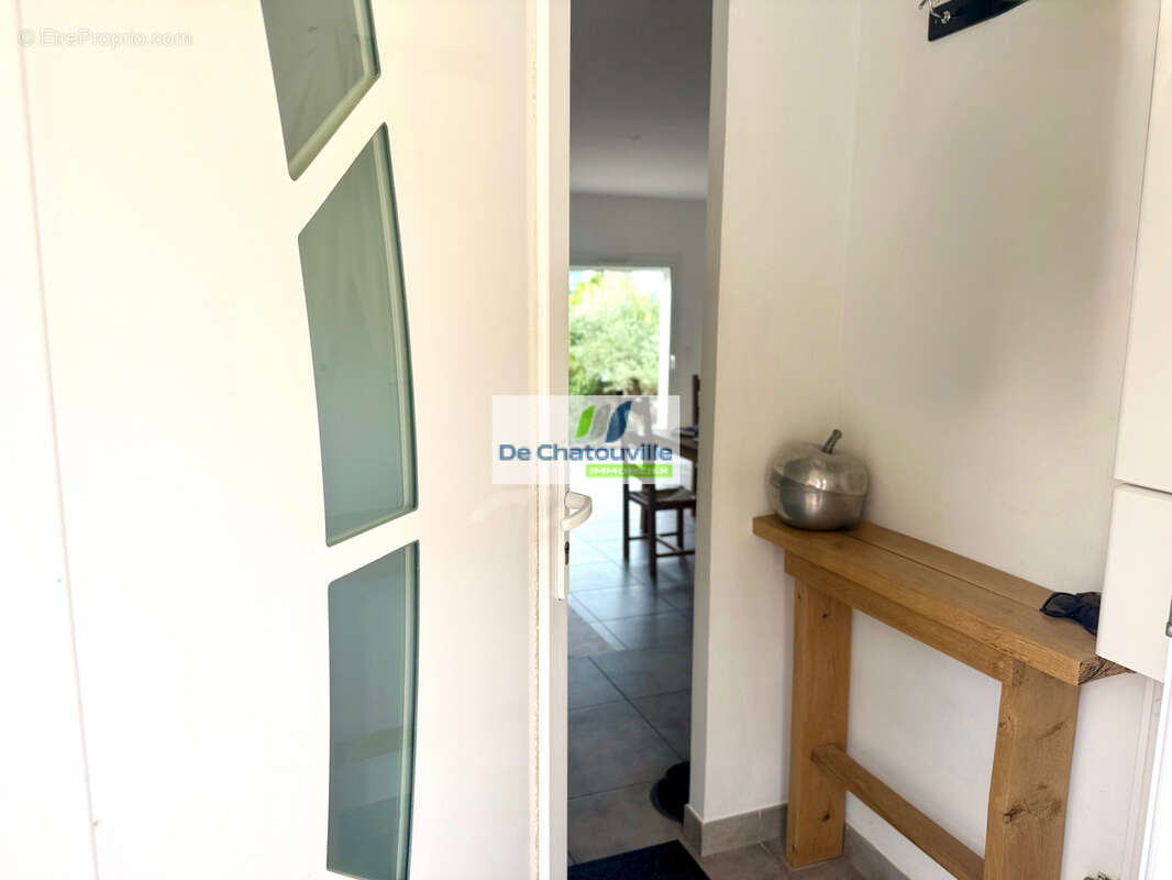 Maison - 5 pièces - 117 m2 - photo 2