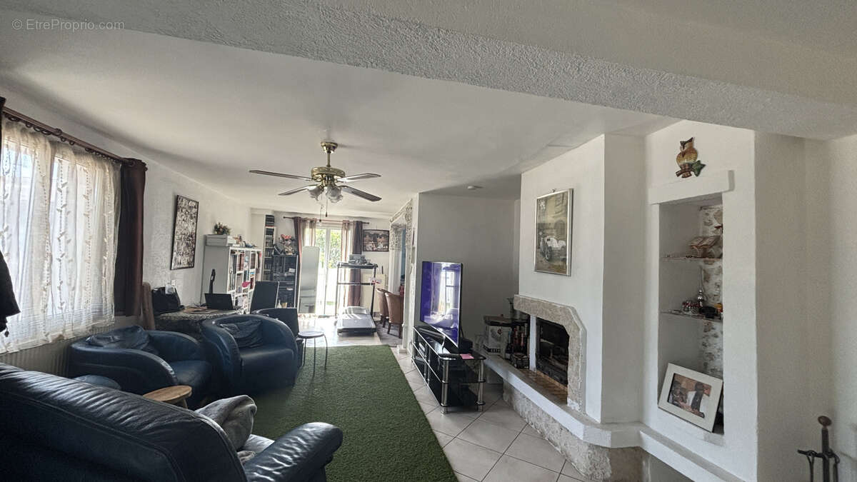 Maison à VETRAZ-MONTHOUX