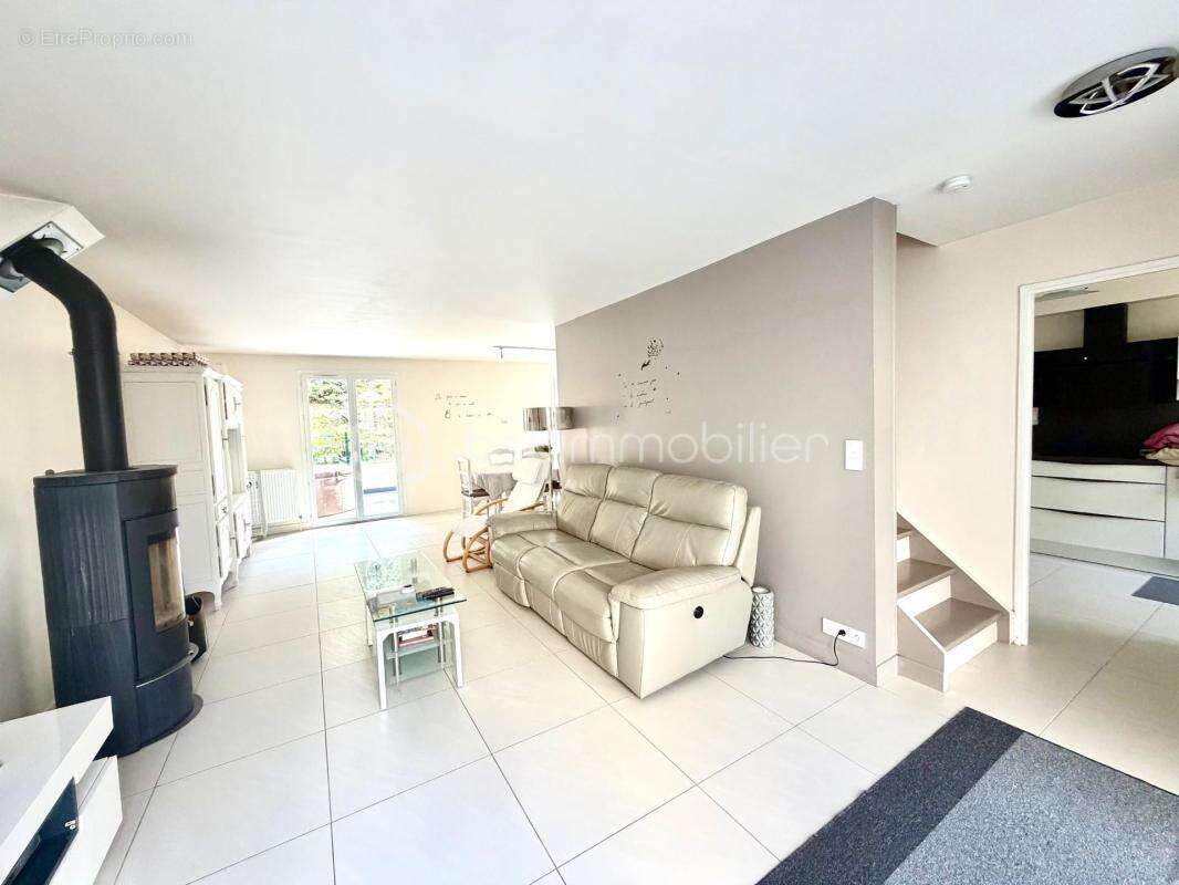 Maison à BURES-SUR-YVETTE