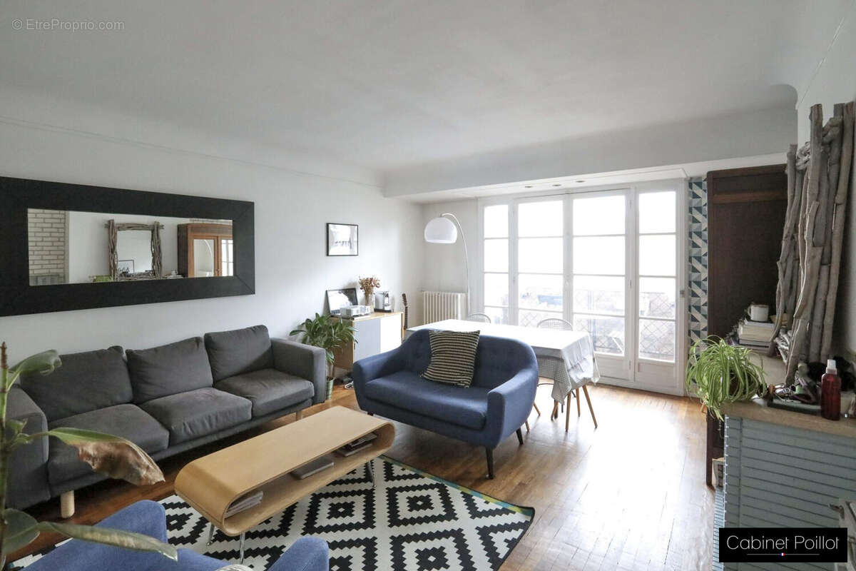 Appartement à PARIS-18E
