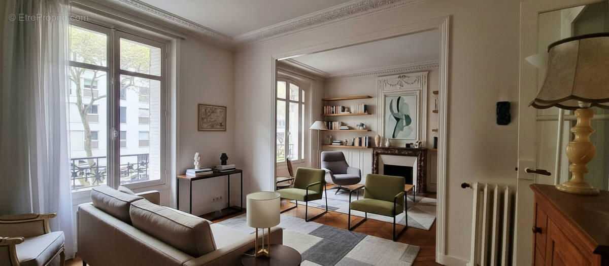 Appartement à PARIS-11E