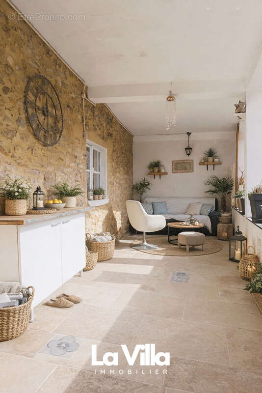 Maison à CHUSCLAN