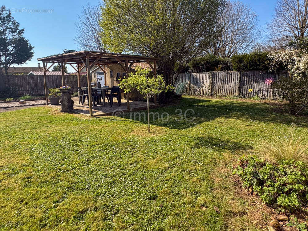 Maison à SAUZE-VAUSSAIS