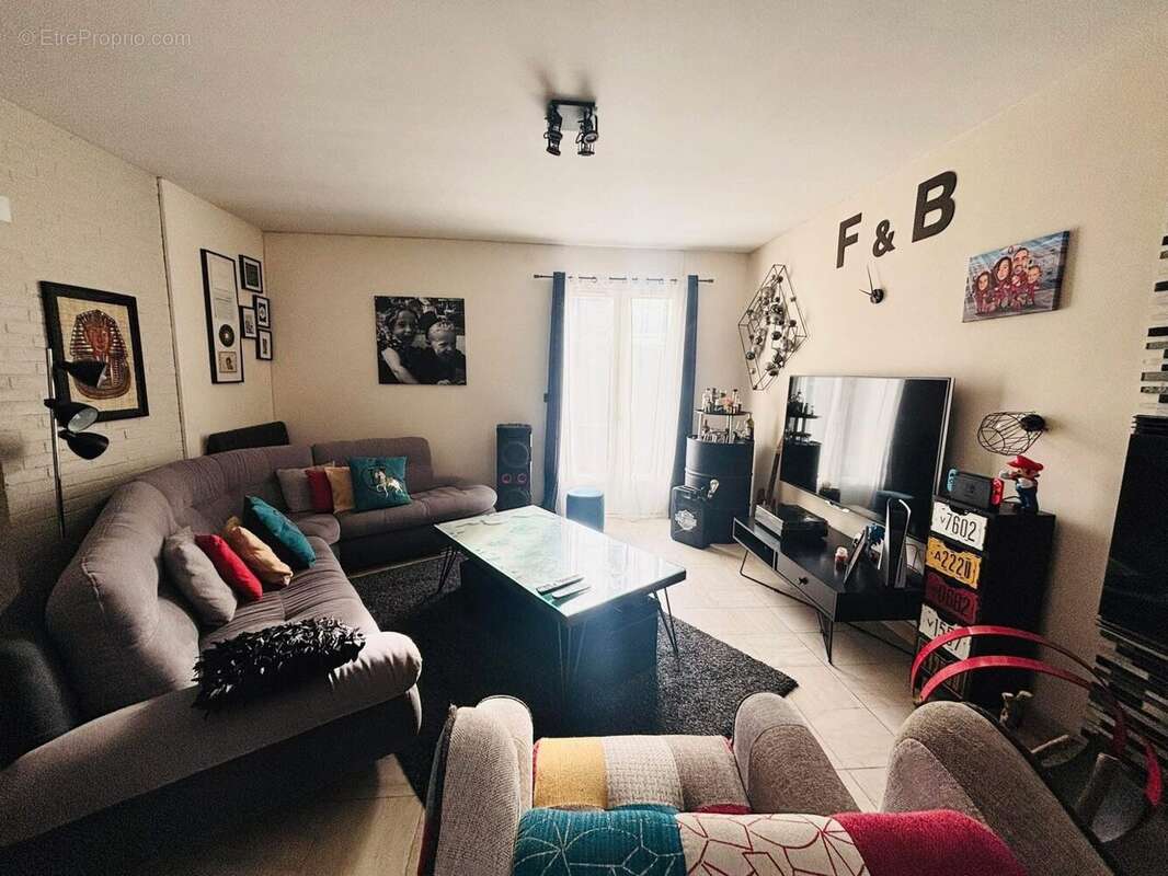 Maison à SAINT-PIERRE-SUR-DIVES