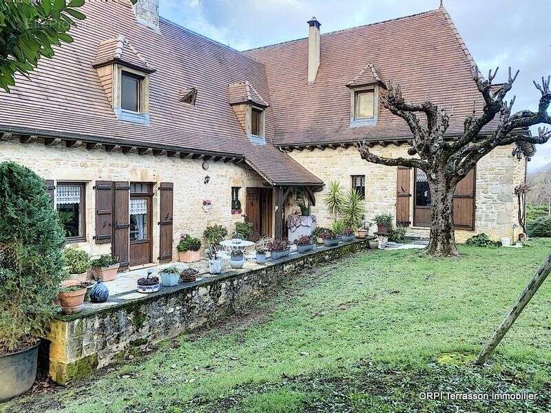 Maison à SALIGNAC-EYVIGUES