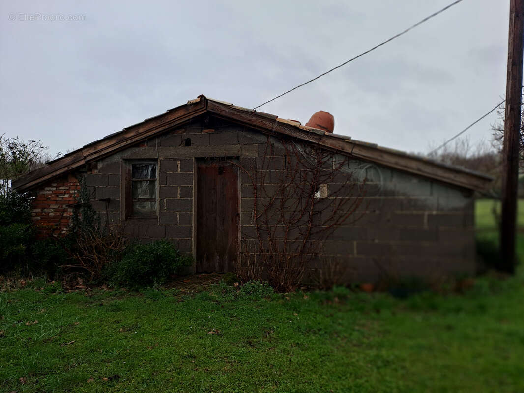 Maison à PUJOLS