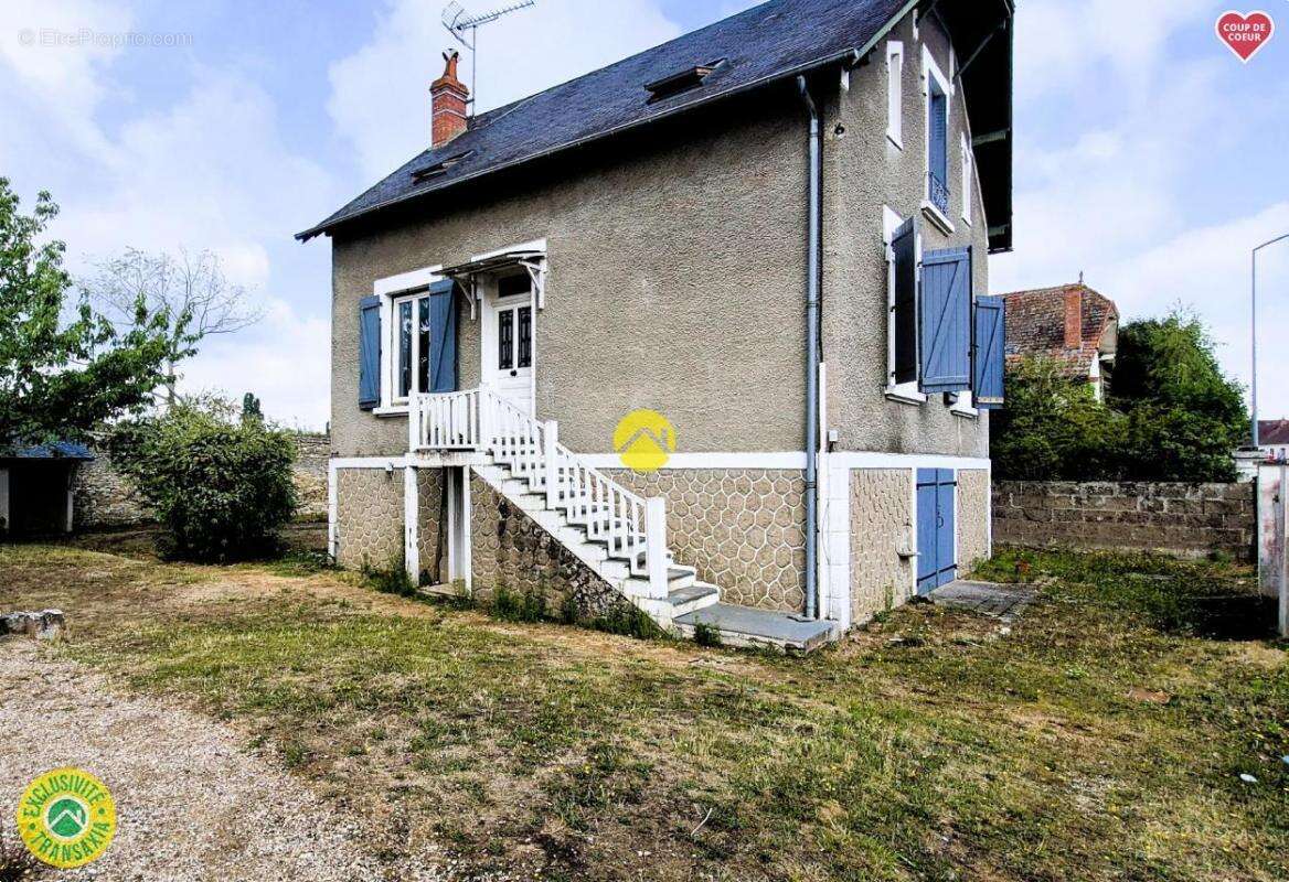 Maison à CHEZAL-BENOIT