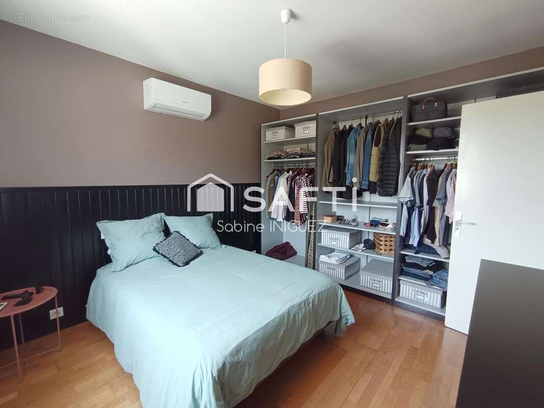 Maison 137 m² à Castres  - photo 9
