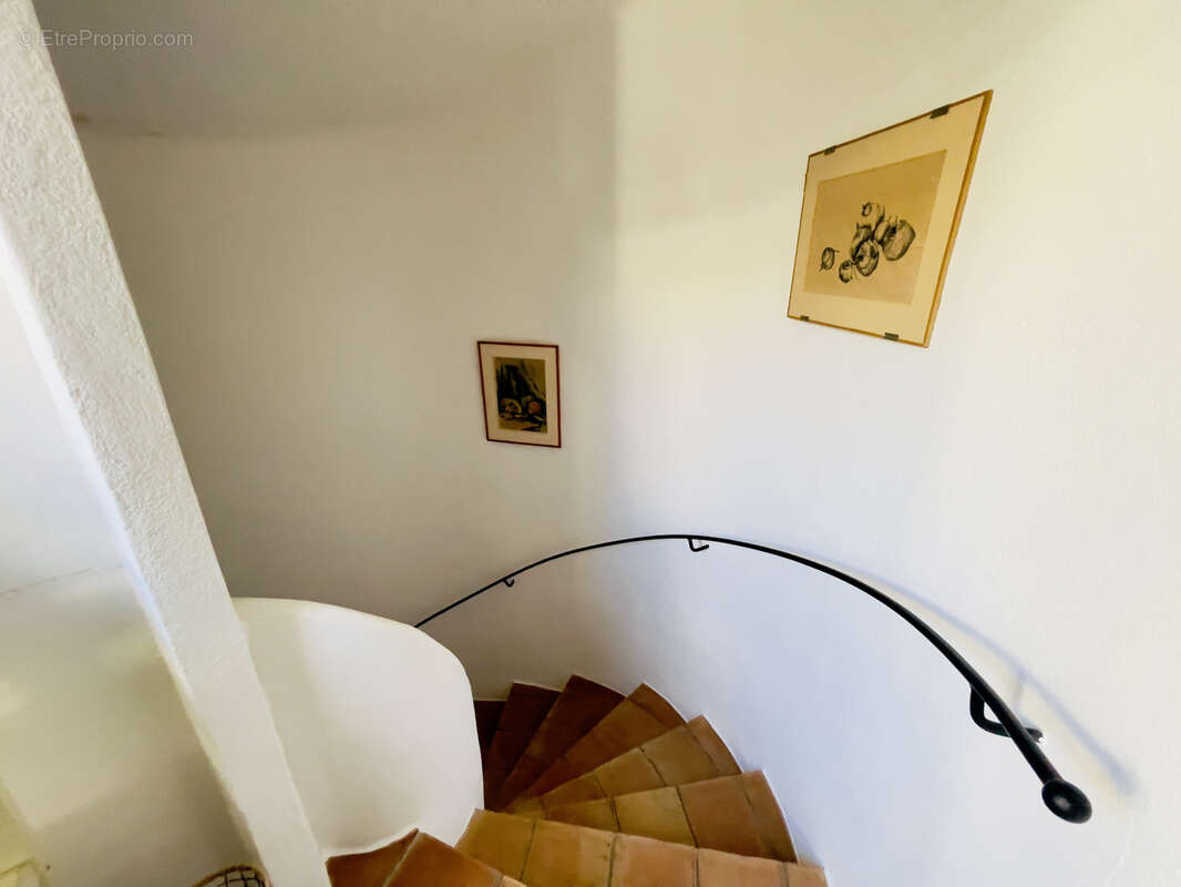 Maison à PLAN-DE-LA-TOUR