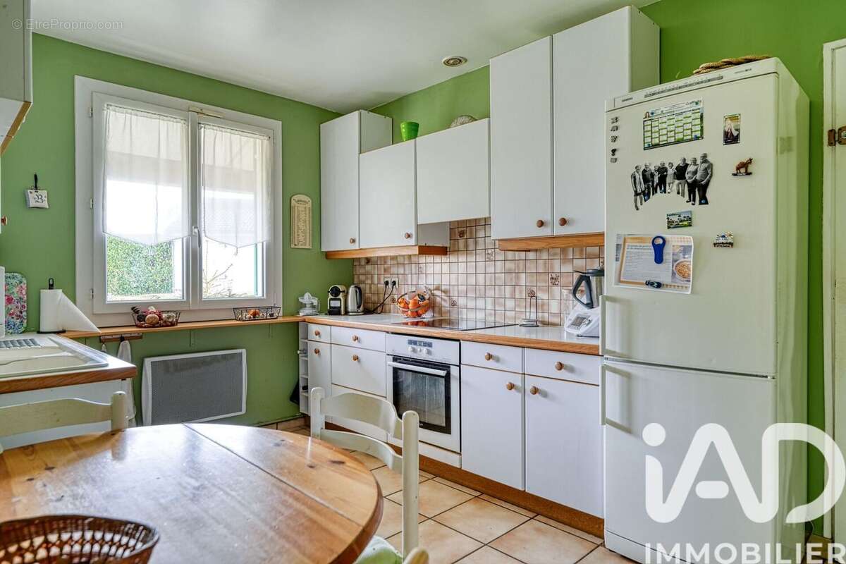 Maison 158 m² à Forges-Les-Bains  - photo 7