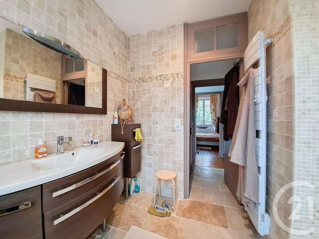 Maison à LE MEE-SUR-SEINE