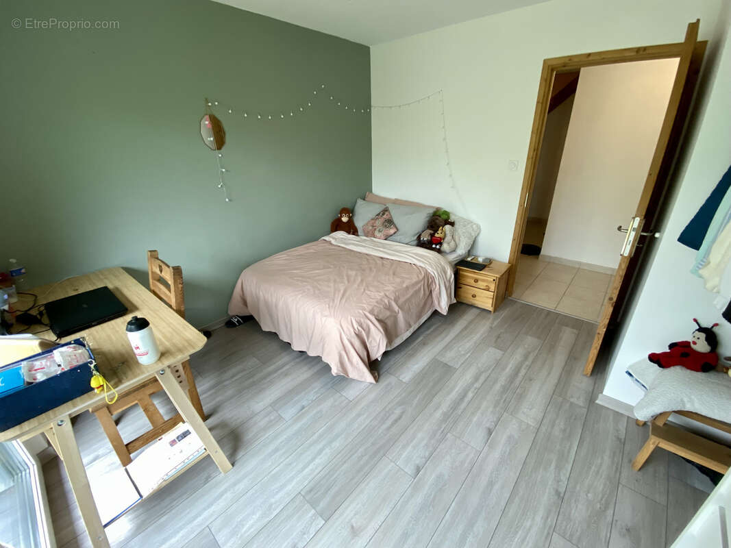 Maison à SAINT-MARTIN-DE-LA-PORTE