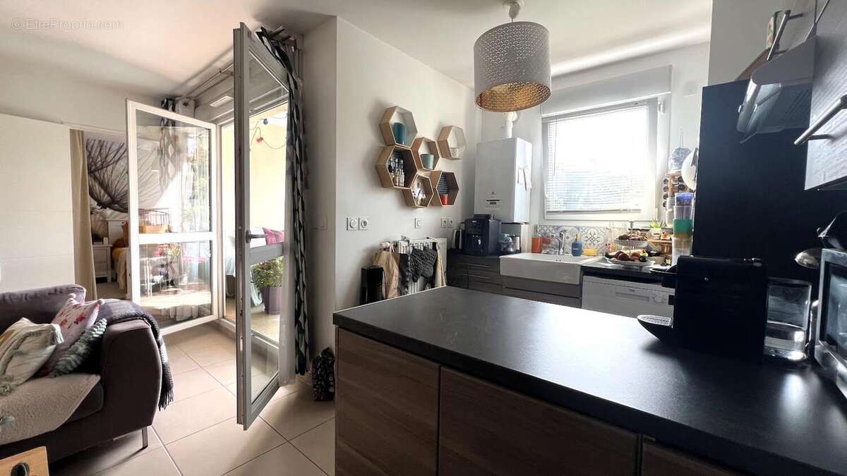 Photo 4 - Appartement à LA TOUR-DE-SALVAGNY