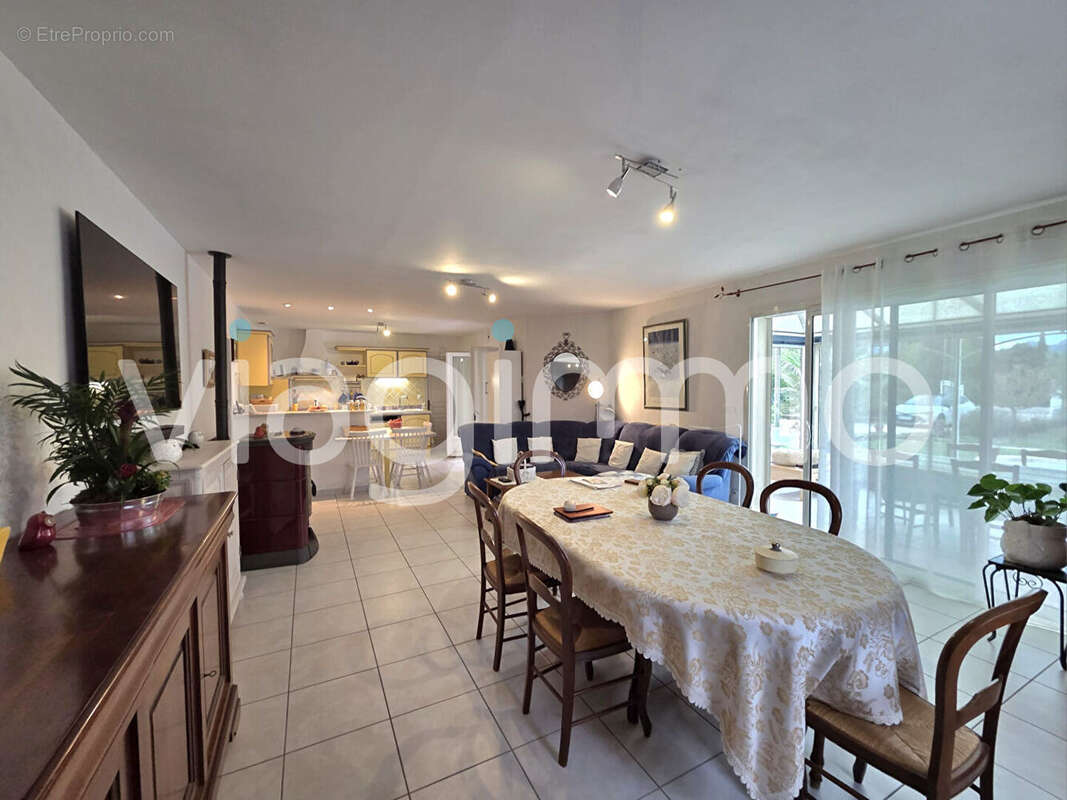 Maison à PUY-SAINT-MARTIN