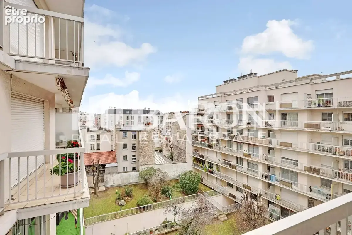 Paris xi - roquette / folie regnault - studio 30 m2 - photo 2
