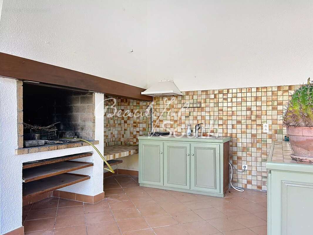 Maison à VILLENEUVE-DE-LA-RAHO