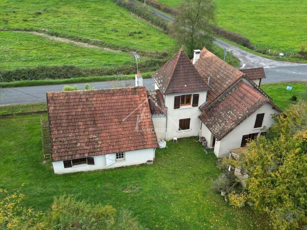 Maison à SALIGNY-SUR-ROUDON