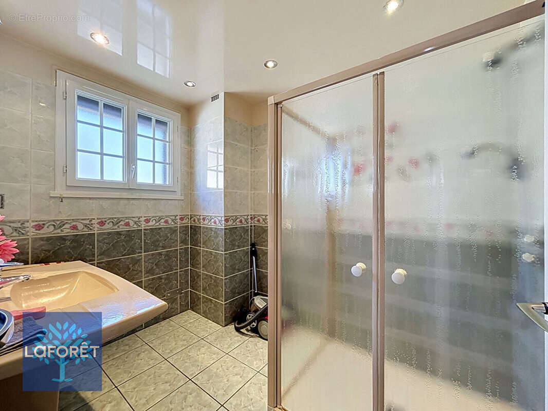 Maison Corbeil Essonnes 6 pièces 157 m2 - terrain 720m² - photo 11