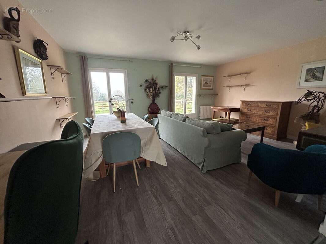 Maison à LOUVIERES-EN-AUGE