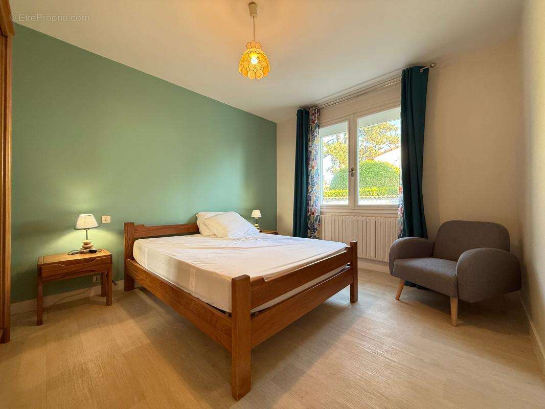 Maison à VAUX-SUR-MER