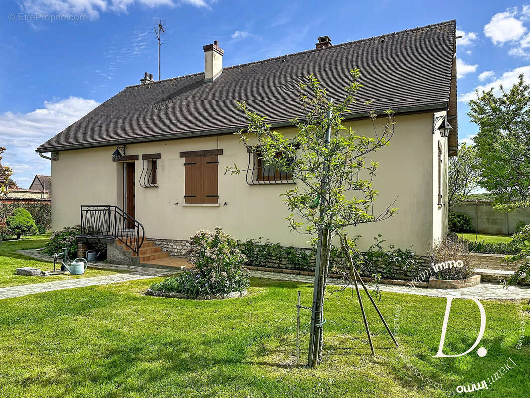 Maison à CIVIERES