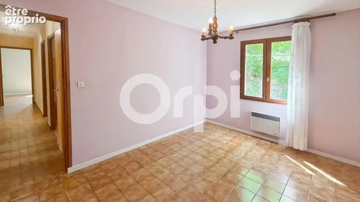 Maison À Vendre avec grange sur 5314 m² - photo 8