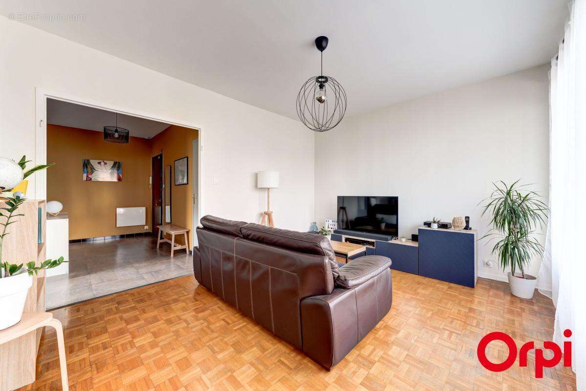Appartement à SAINT-FONS