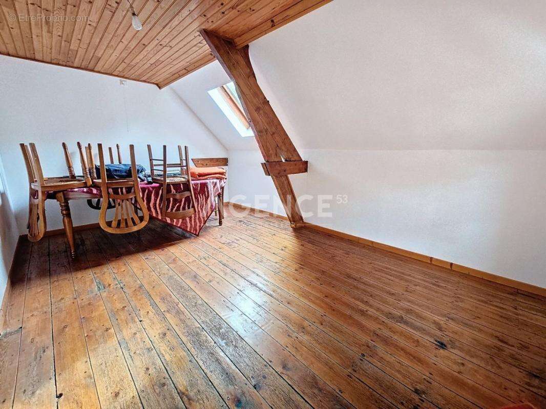 Maison à ESTREE-BLANCHE