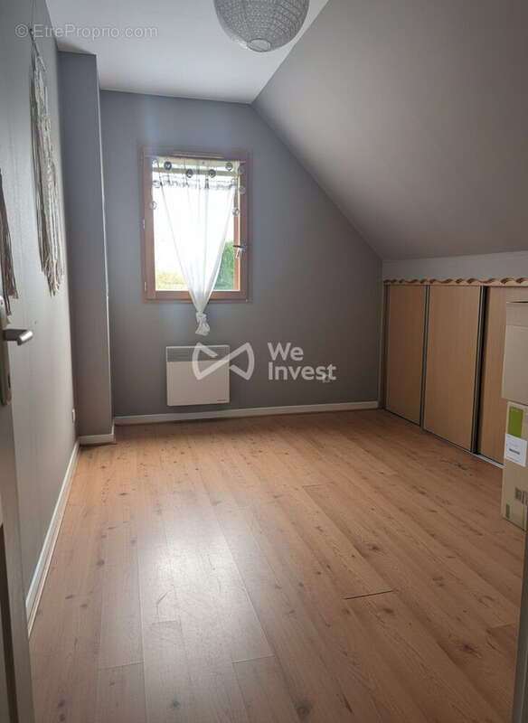 Maison 138 m² à Neuville-Ferrieres  - photo 4