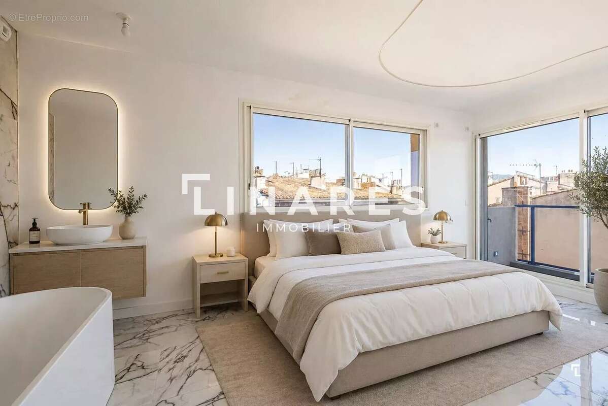 Appartement à MARSEILLE-6E