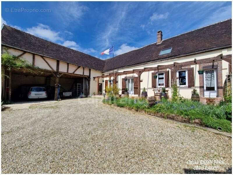 Maison à ARCES-DILO