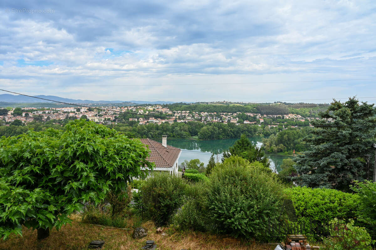 Maison à TERNAY