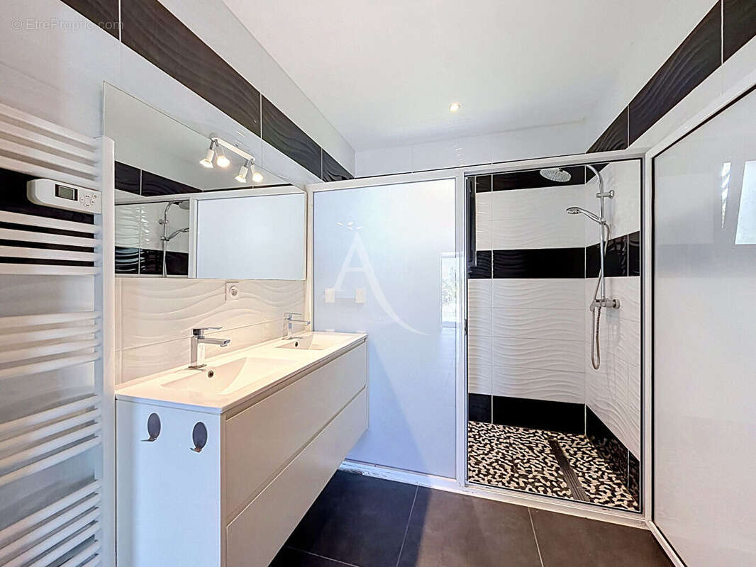 Cescau Maison mitoyenne par garage / 3 chambres / Garage - photo 7
