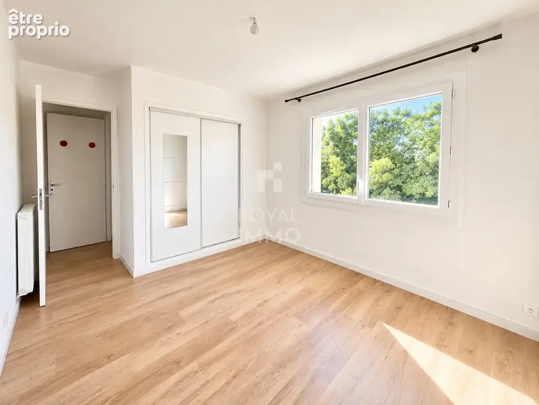 Toulon est   la palasse   t4 de 63 m2 avec balcons et cave - photo 6