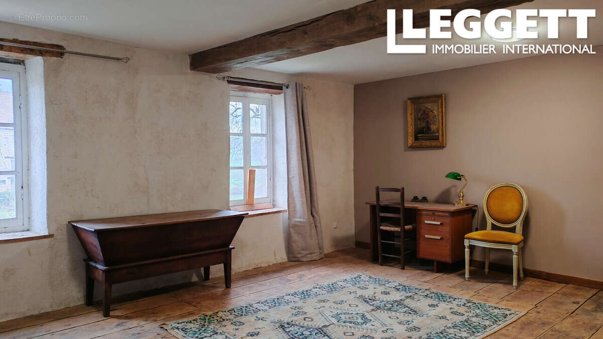 Maison à SAINT-MARCEL-EN-MARCILLAT