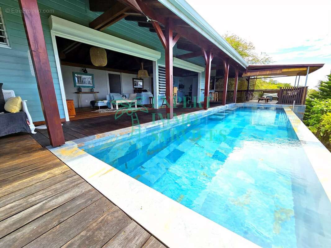 Maison à GRAND-BOURG