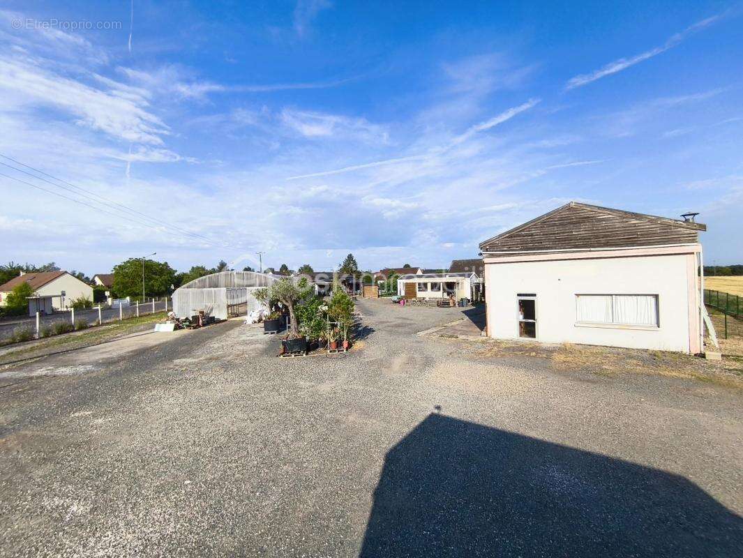Local commercial de 170 m² avec fort potentiel sur terrain de 2 600 m² - photo 13
