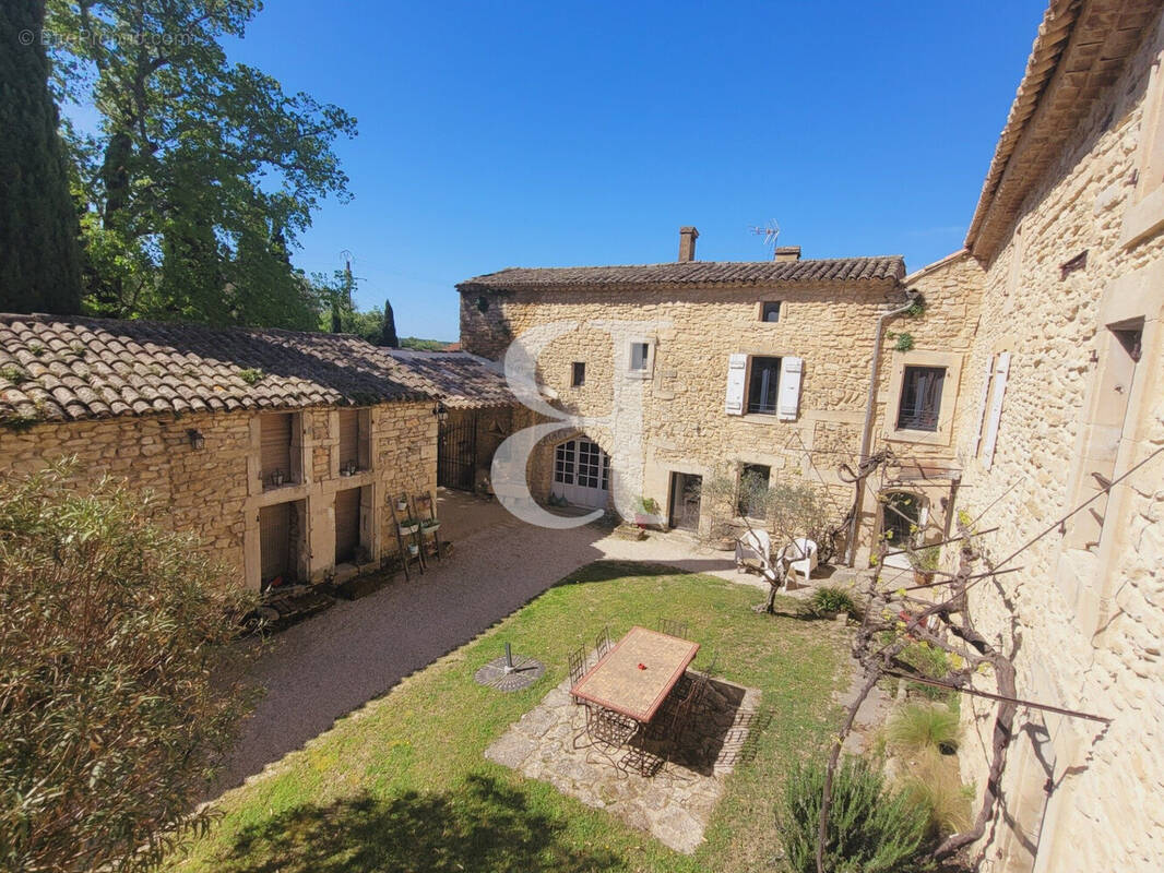 Maison à GRIGNAN