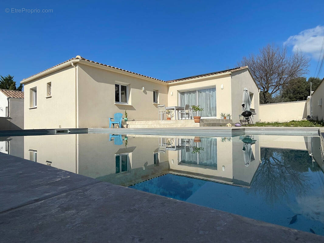 Maison à L'ISLE-SUR-LA-SORGUE