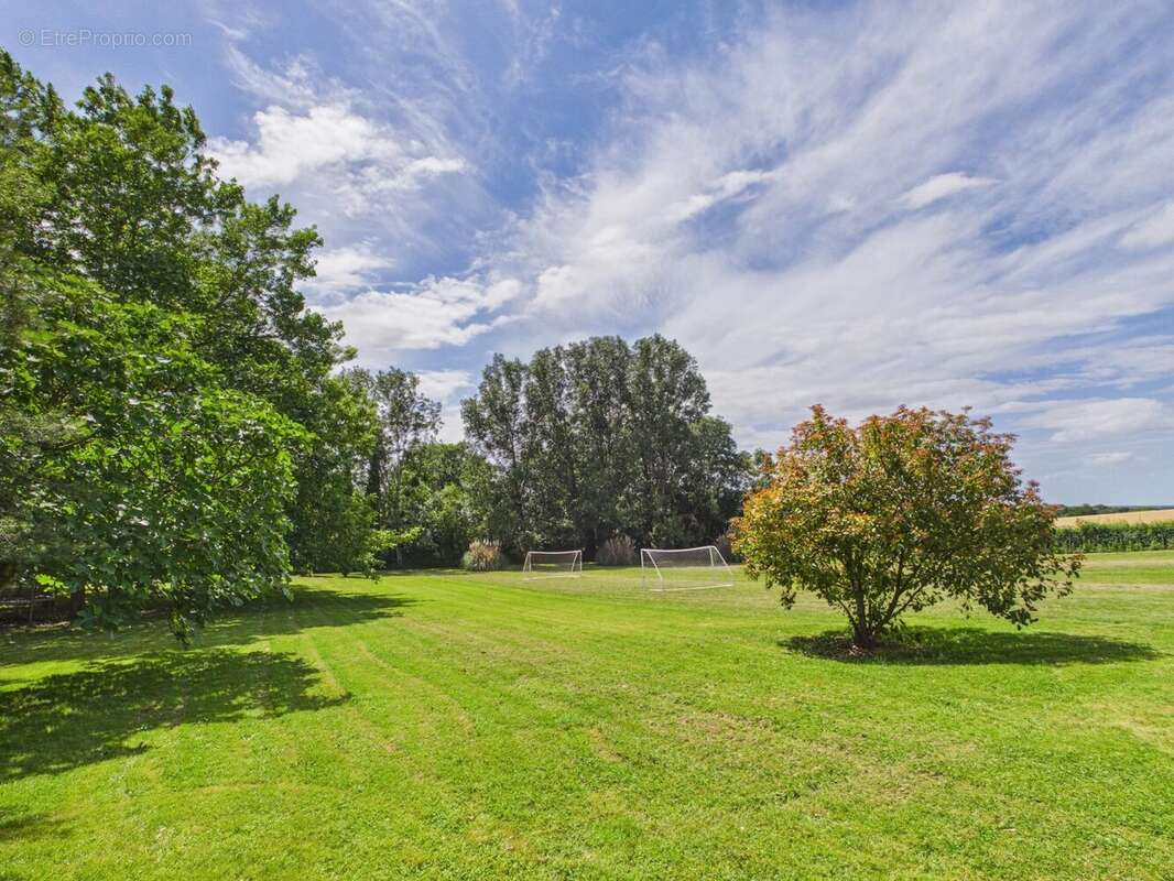 Belle propriété de caractère en Dordogne avec piscine chauffée et magnifiques jardins - photo 20