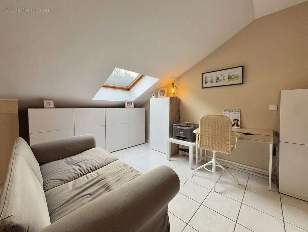 Appartement à ARS-SUR-MOSELLE