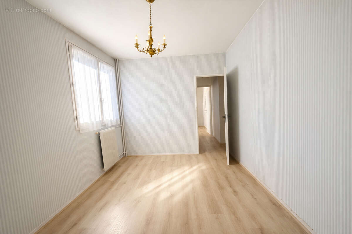 Appartement à SAINT-CYR-SUR-LOIRE