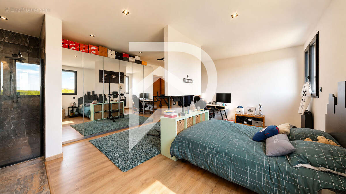Propriété d'exception 410 m² sur parc paysagé de 4 124 m² - photo 17