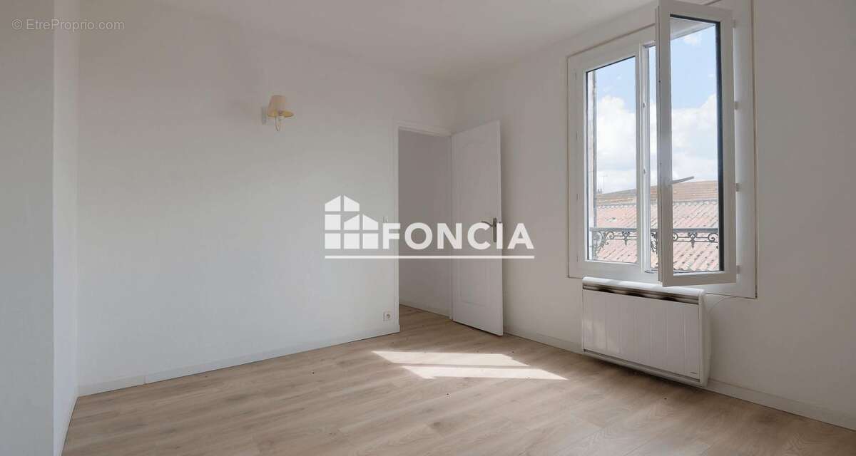 Appartement à CORBEIL-ESSONNES