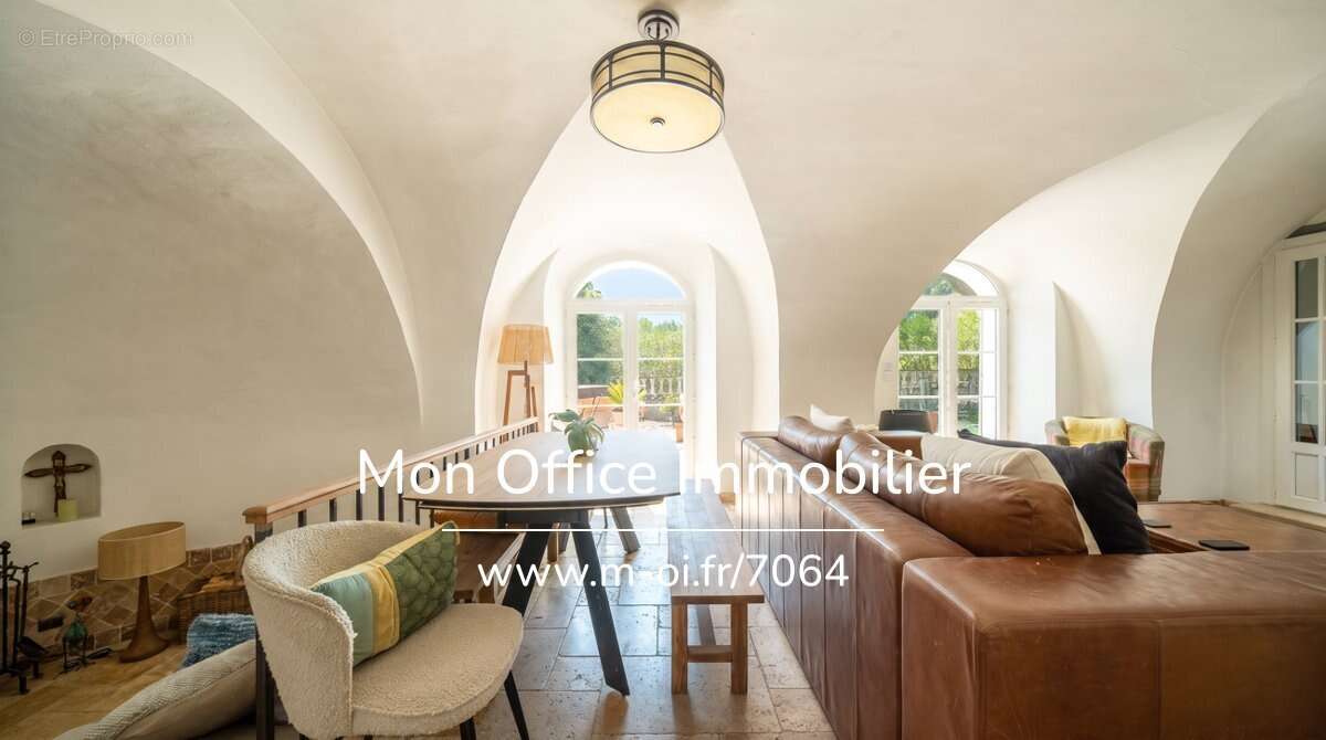 Référence : 7064-les - maison de charme avec garage et piscine proche port grimaud - photo 11