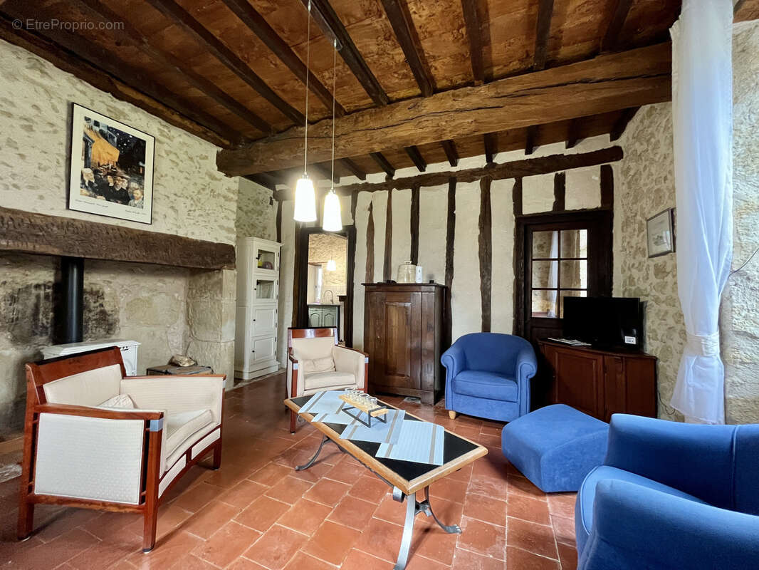 Maison à SEISSAN