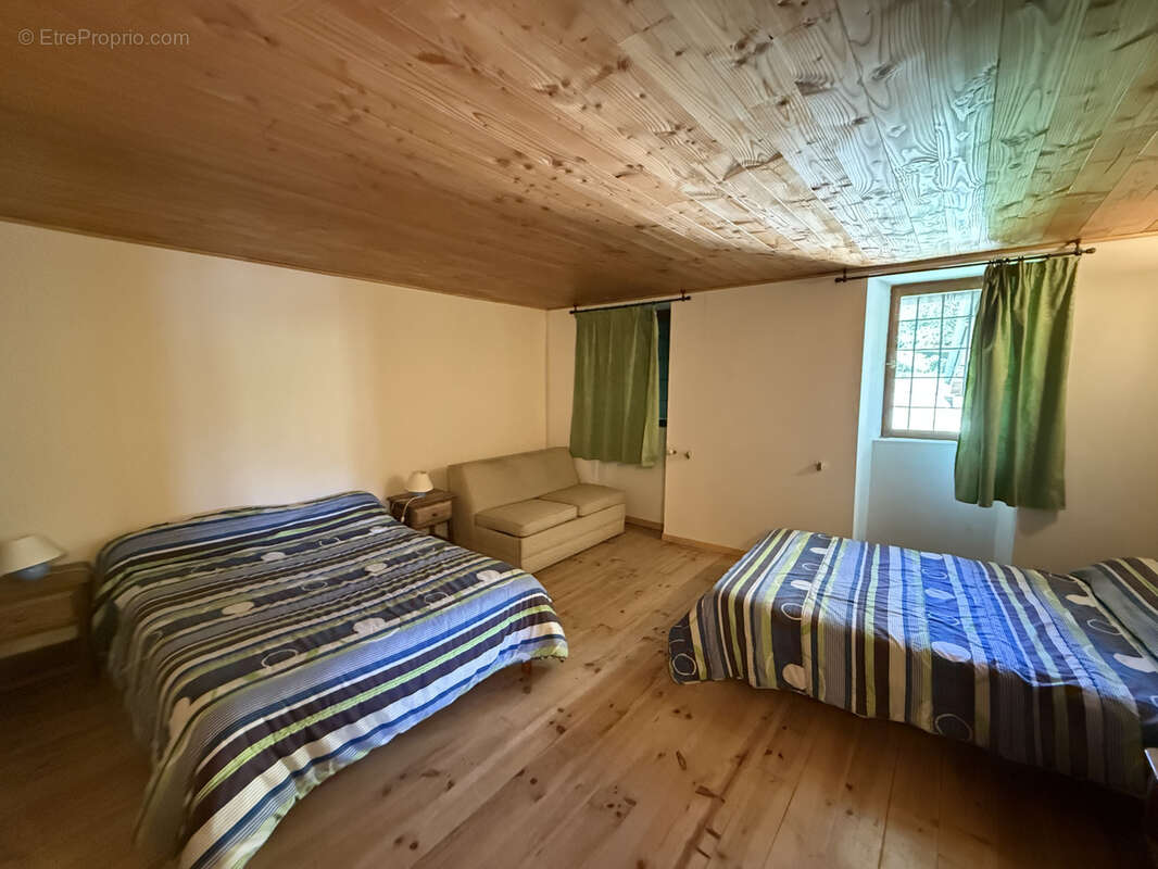 Maison à UVERNET-FOURS