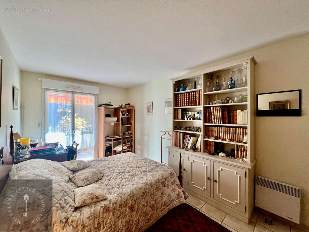 Appartement à SAINT-LAURENT-DU-VAR